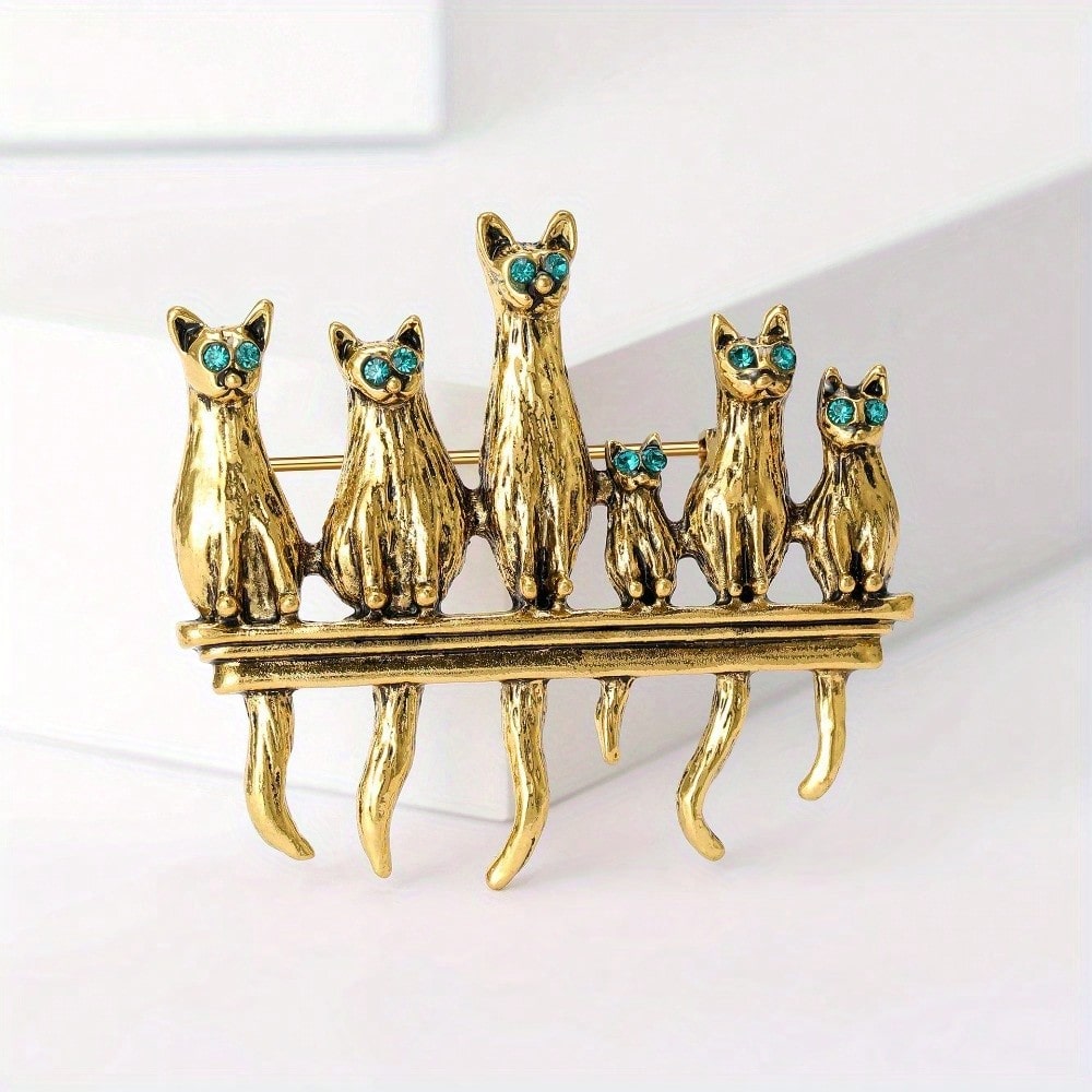 Vintage Fashion Enthusiasts - Vintage Gold-Tone Cat Family Brooch -