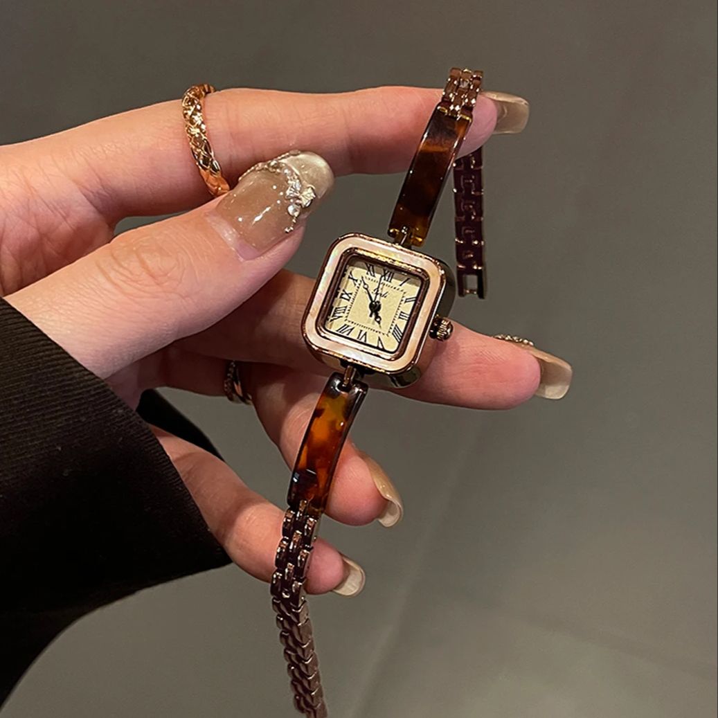 Vintage Fashion Watches - Luxury Vintage Women's Watches With Roman