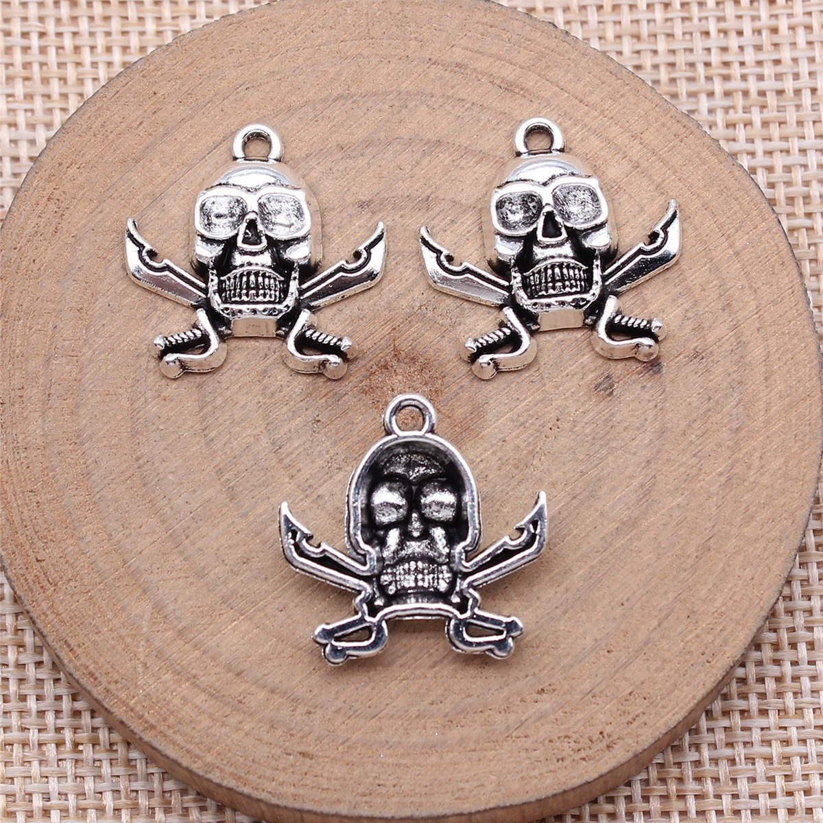 Vintage Fashion Nova - 20pcs 20x20mm(0.79x0.79inch) Antique Silver Color Pirate