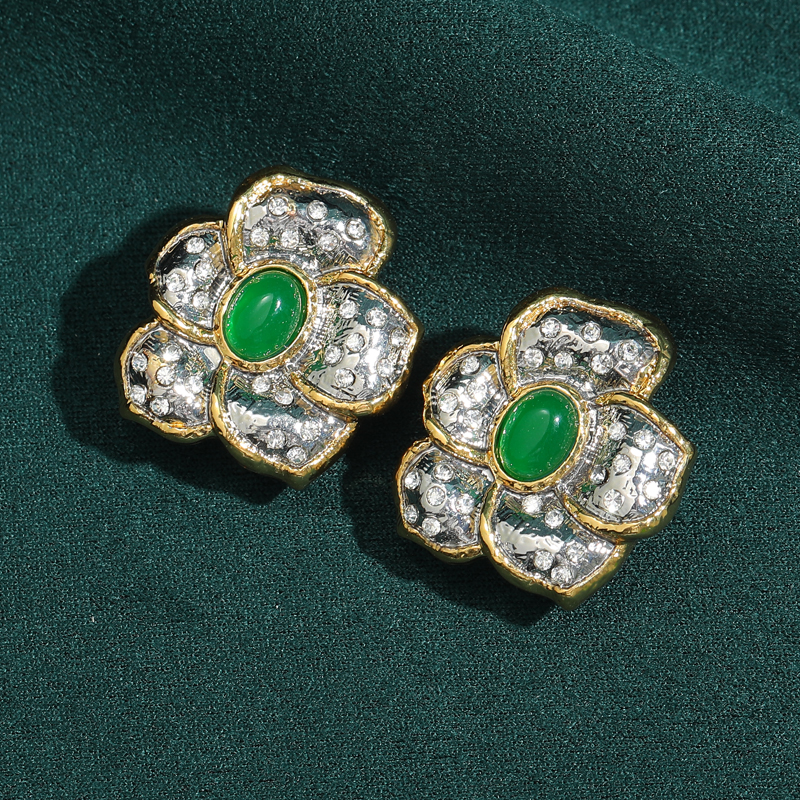 Vintage Fashion Vogue - Vintage Silver Color Flower Stud Earring