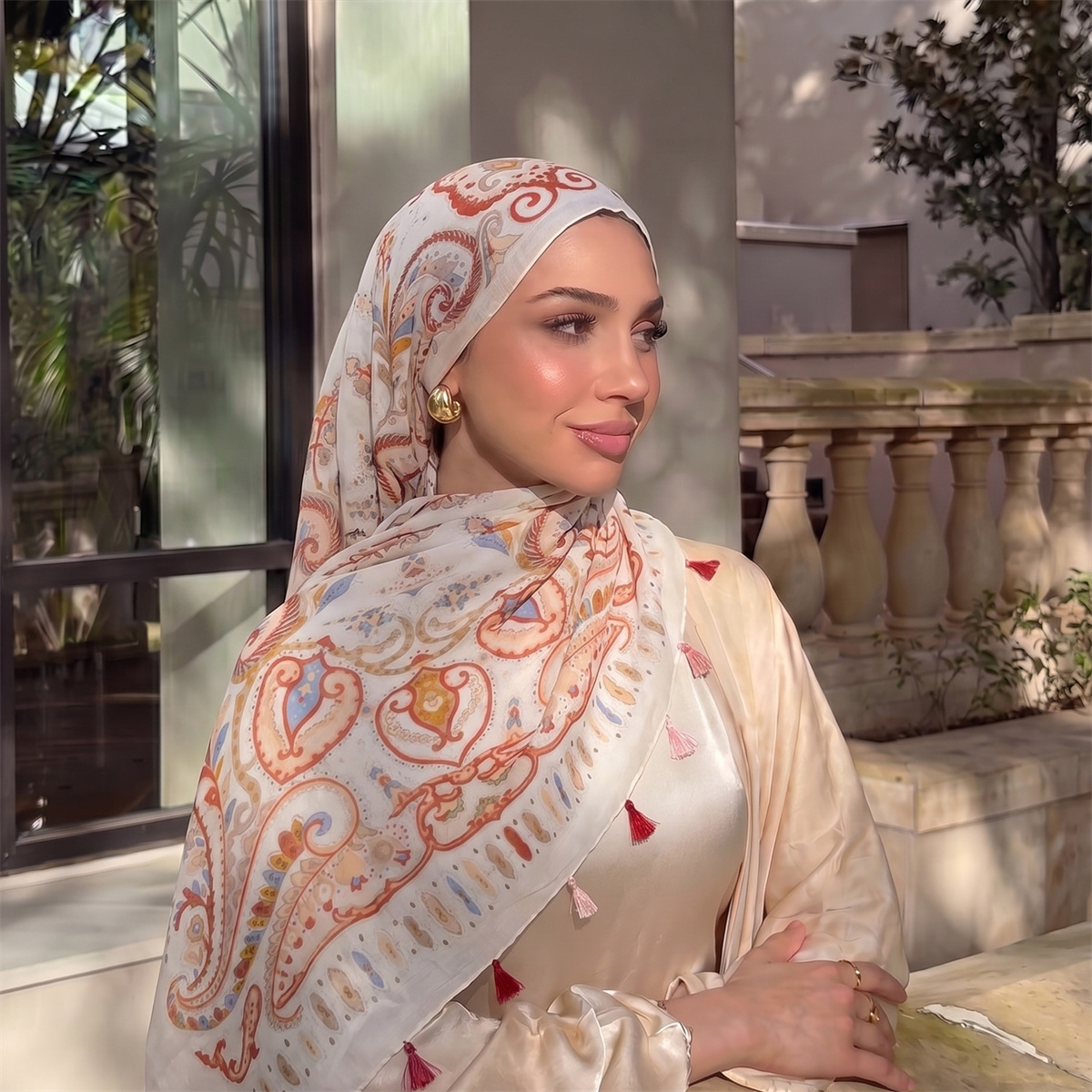 Vintage Fashion Accessories - Vintage Paisley Print Tassel Hijab Scarf