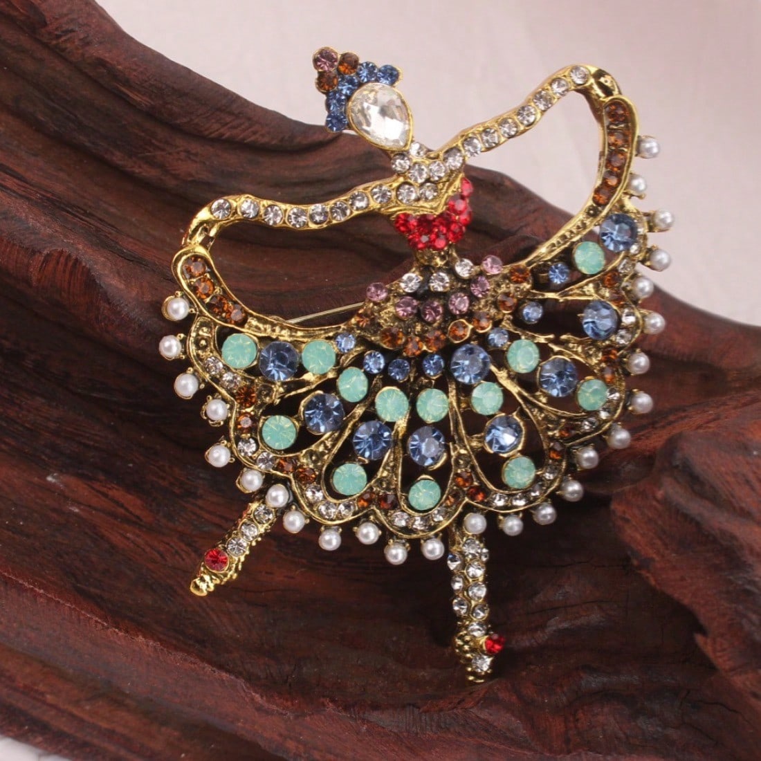 Vintage Fashion Enthusiasts - Vintage Gold-Tone Ballet Dancer Brooch -