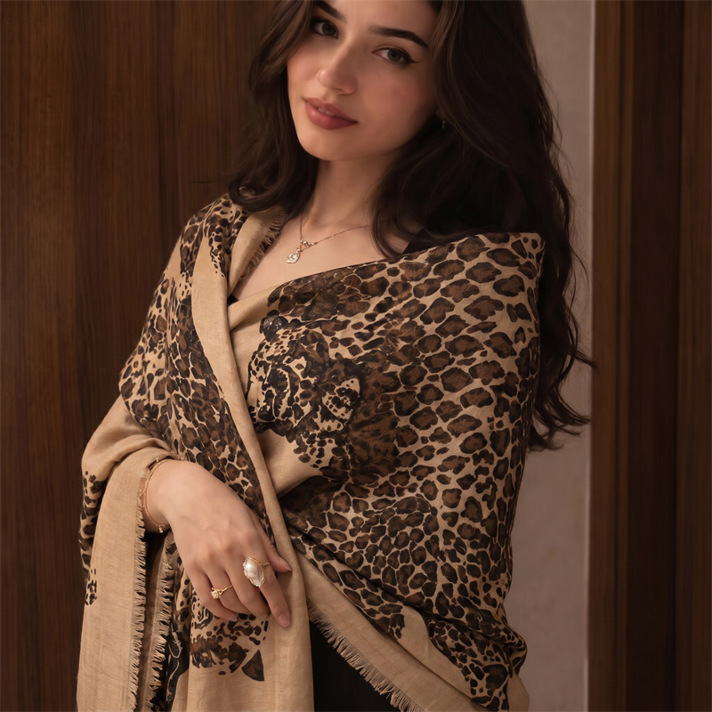 Vintage Leopard Print Hijab an - Vintage Fashion For Women 评论和价格