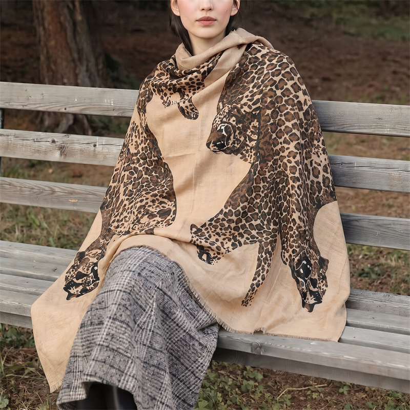 Vintage Leopard Print Hijab an - Vintage Fashion For Women 评论和价格