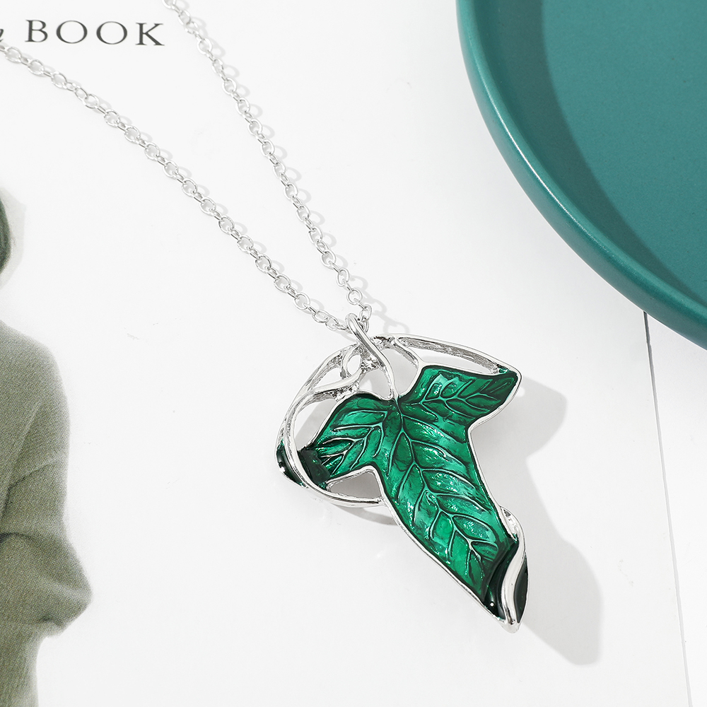 Vintage Green Leaf Pendant Nec - Vintage Fashion Accessories 评论和价格