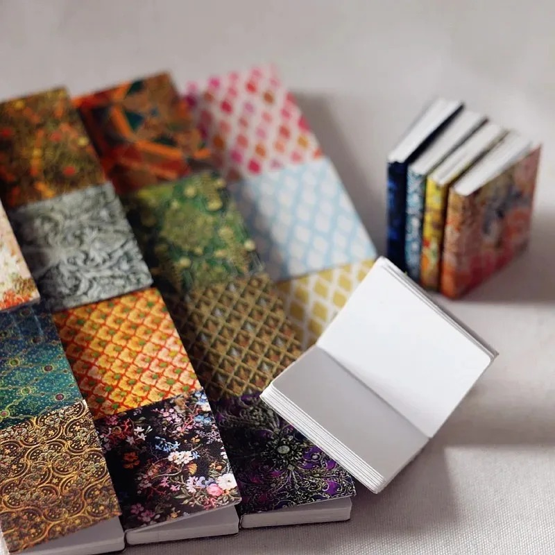4Pcs 1:12 Scale Mini Colorful  - Vintage Fashion Coloring Book 评论和价格