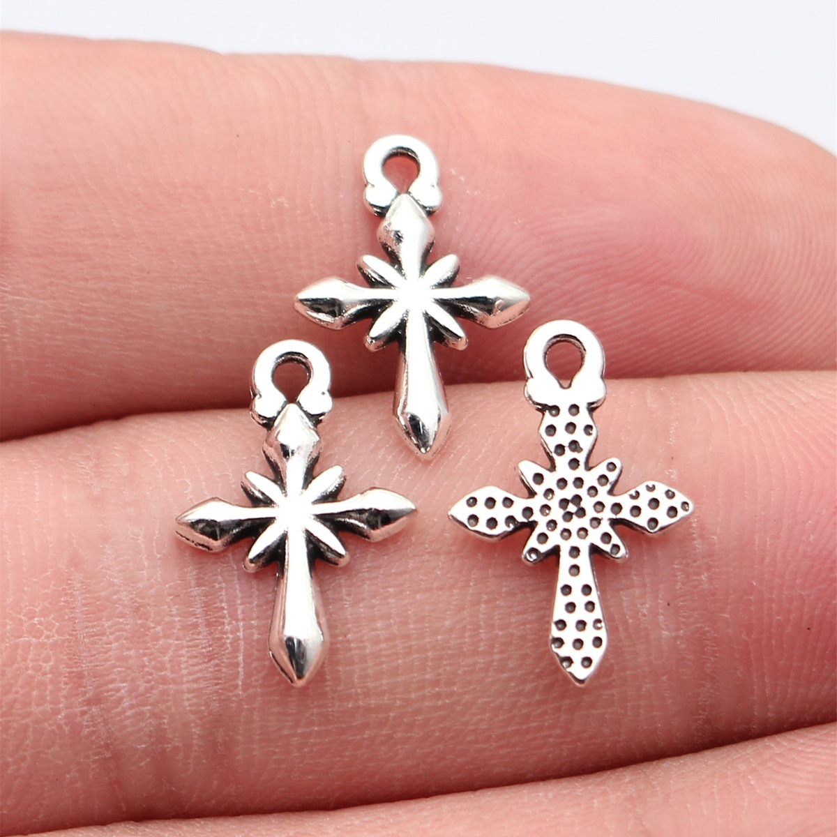 WYSIWYG 40pcs 18x12mm 3 Colors - Vintage Fashion Nova 评论和价格