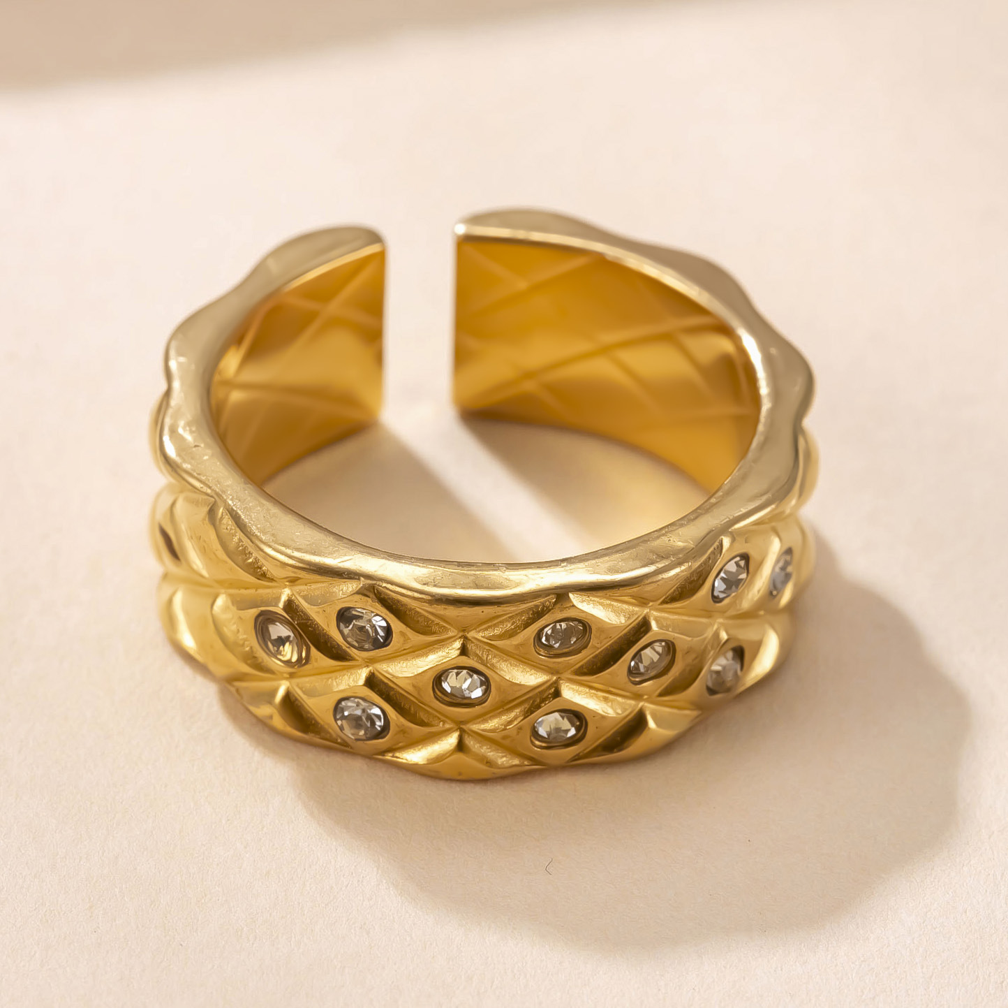 Golden Color Sparkling Cubic Z - Vintage Fashion Rings For Women 评论和价格